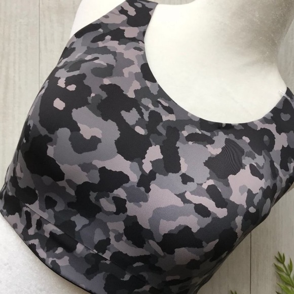 34DD ATHLETA Advance Wireless Sports Bra NWT - Picture 2 of 2